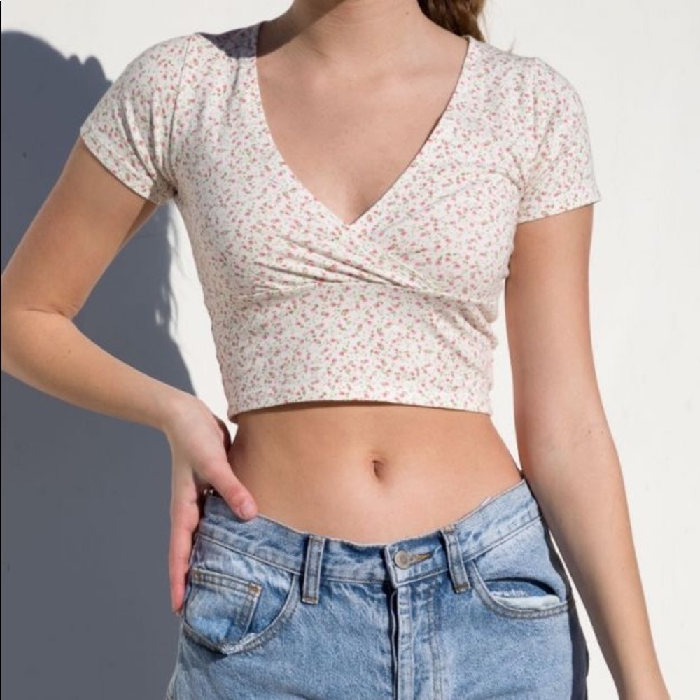 BNWOT brandy melville amara shirt w pink flowers!